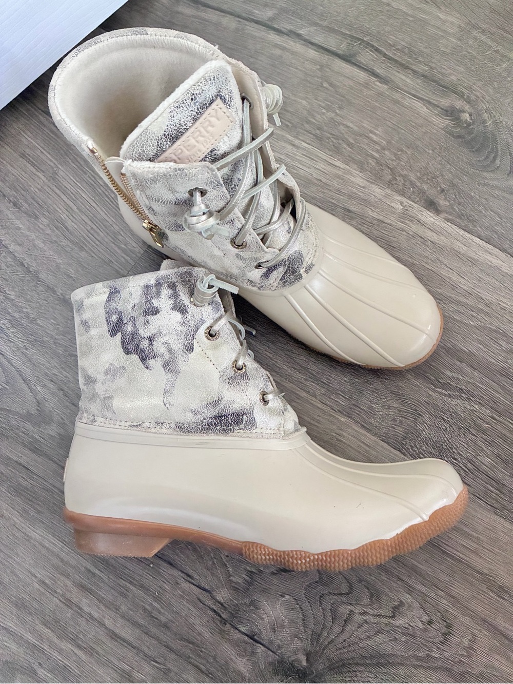 Sperry Women's Light Beige Lace-Up Duck Boots